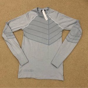 Oiselle Birds of a feather long sleeve top, ice blue, XS, EUC (worn once)